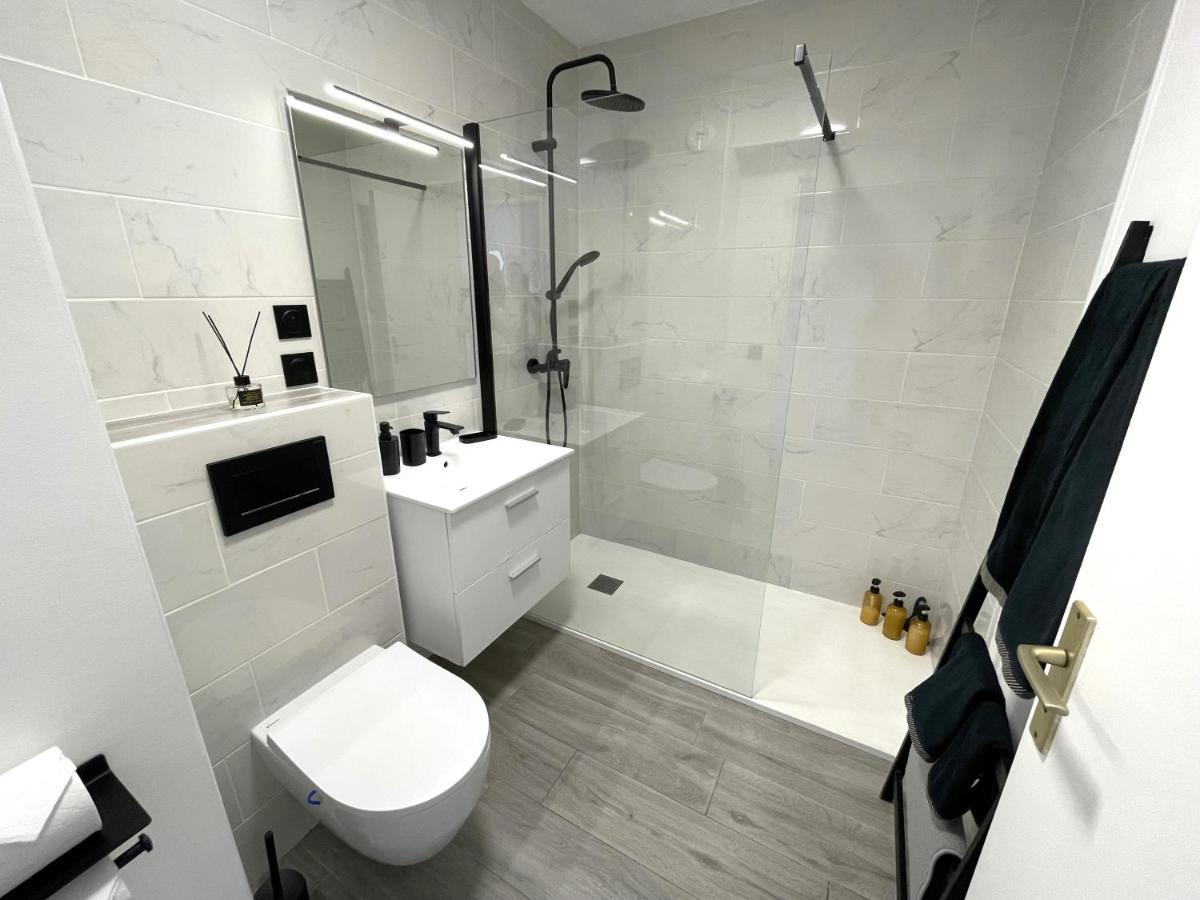 Appartement New Studio, Piscine Et Vue • Proche De Monaco Beausoleil